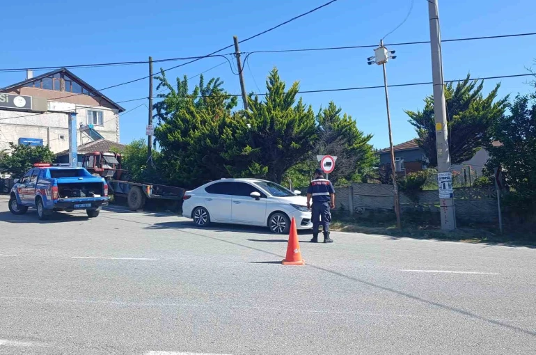 Otomobilde başından vurulmuş halde bulunan genç hayatını kaybetti