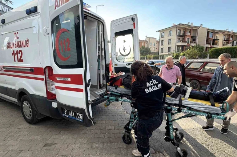 Otomobile çarpmamak için manevra yapınca bisikletten düştü