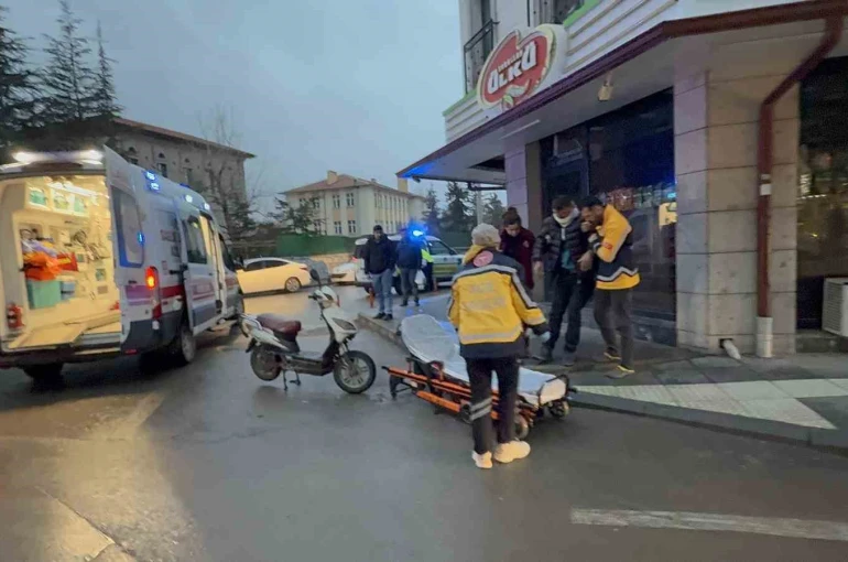 Otomobilin çarpıp kaçtığı bisiklet sürücüsü yaralandı