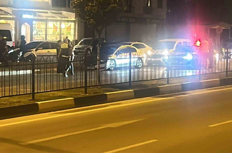 Otomobille çarpışan motosikletin 18 yaşındaki sürücüsü hayatını kaybetti