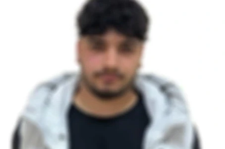 Otoyolda motosiklette silah ile seyir eden şahıs yakalandı: Silah oyuncak çıktı