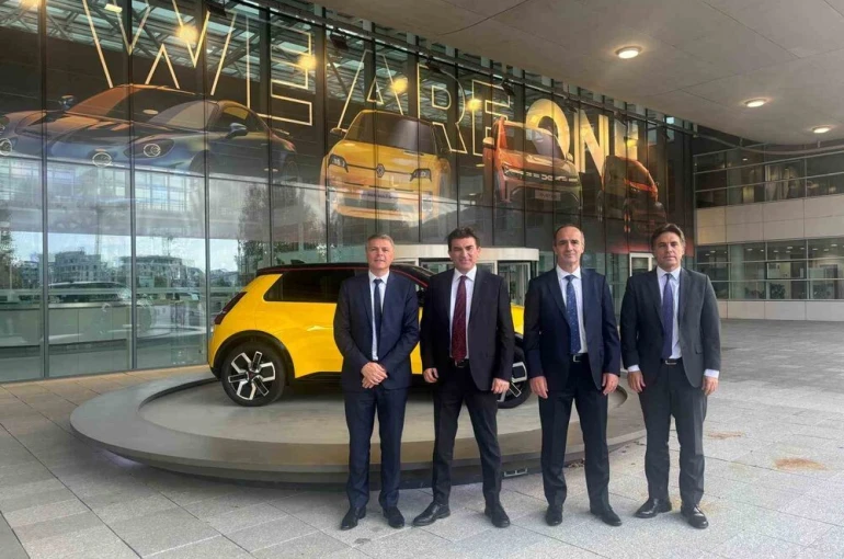 Oyak Renault, Bursa’da yeni modellerin üretimine hazırlanıyor