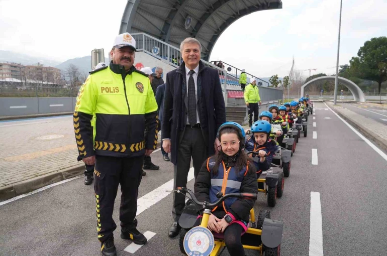 Oyak Renault’dan gelecek için güvenli adımlar projesi