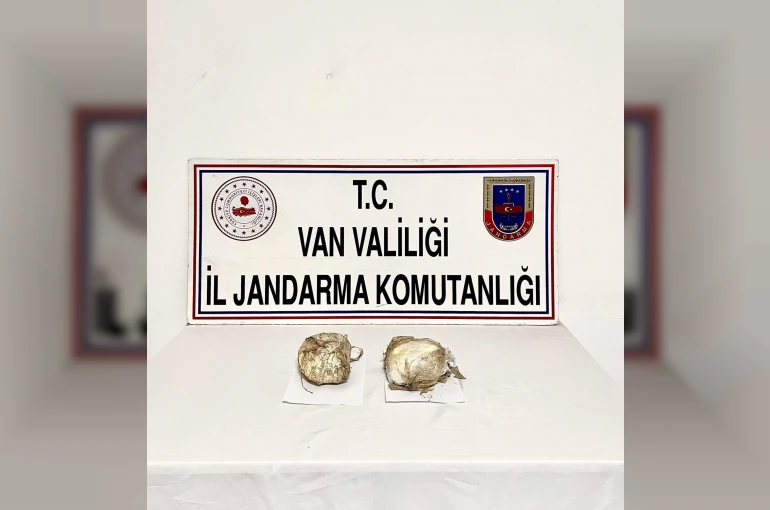Özalp’te 4 kilo 270 gram afyon sakızı ele geçirildi
