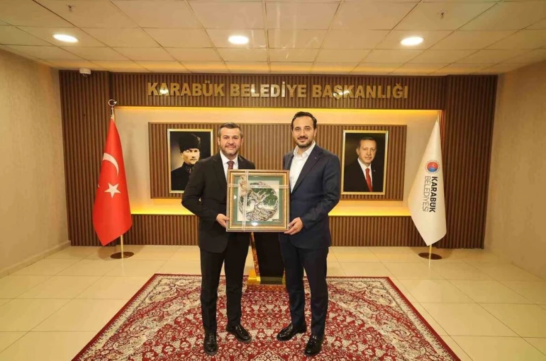 Özdemir’den Çetinkaya’ya belediyecilik odaklı ziyaret