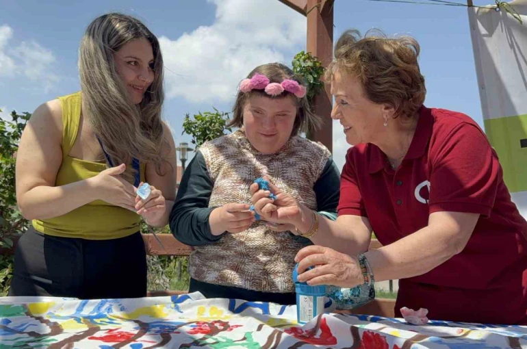 ‘Özel’ etkinlikte 7’den 70’e 3 kuşak öğrenciler bir araya geldi