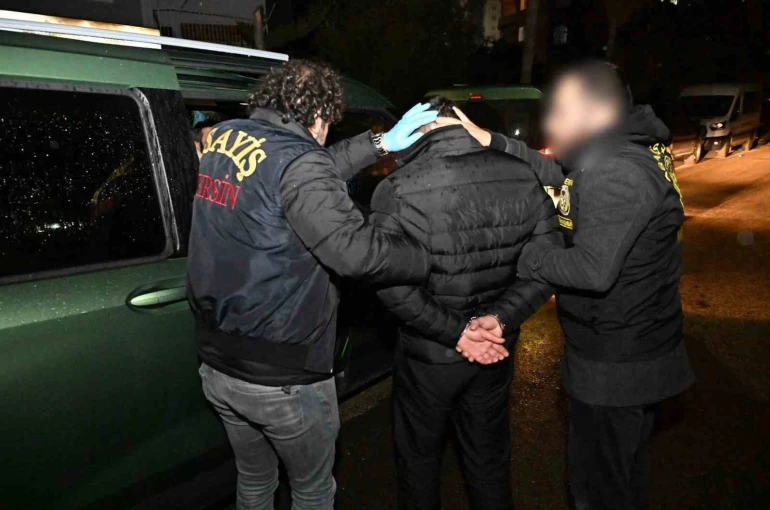 Özel harekatlı baskında cinayetten 27 yıl hapis cezasıyla aranan hükümlü yakalandı