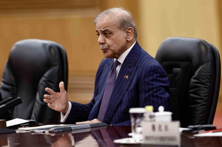 Pakistan Başbakanı Şerif: "Anlaşmanın 24 saat içinde sonuçlanmasını bekliyoruz"