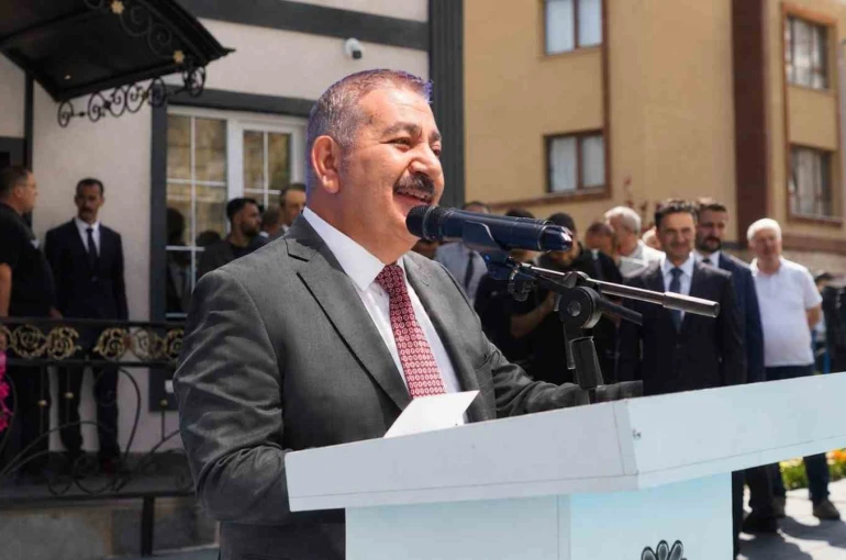 Palandöken’de iki yeni mahalle konağı hizmete açıldı