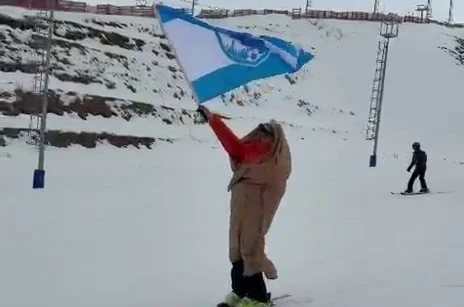 Palandöken’in zirvesinden ehram ve Erzurumspor bayrağı ile kaydı