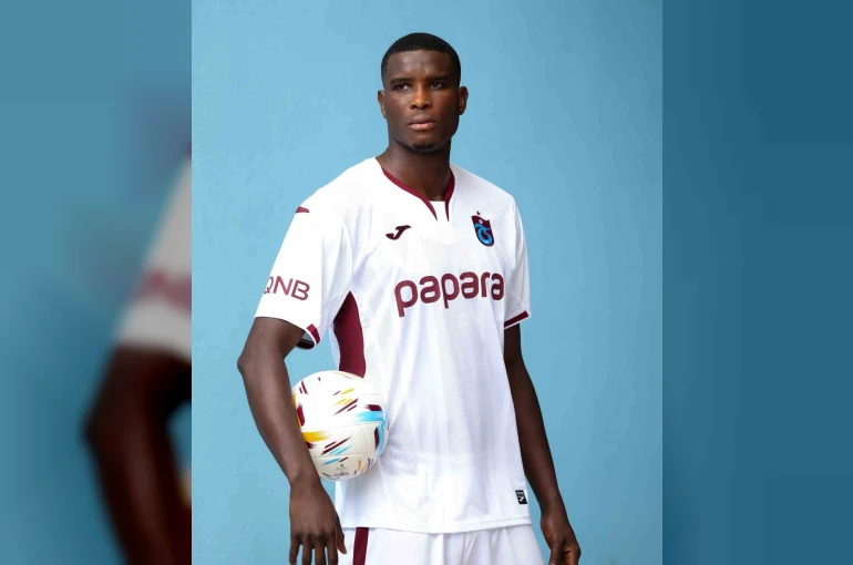 Paul Onuachu: "Bir futbolcunun yaşayabileceği en güzel şey kupa kazanmak"