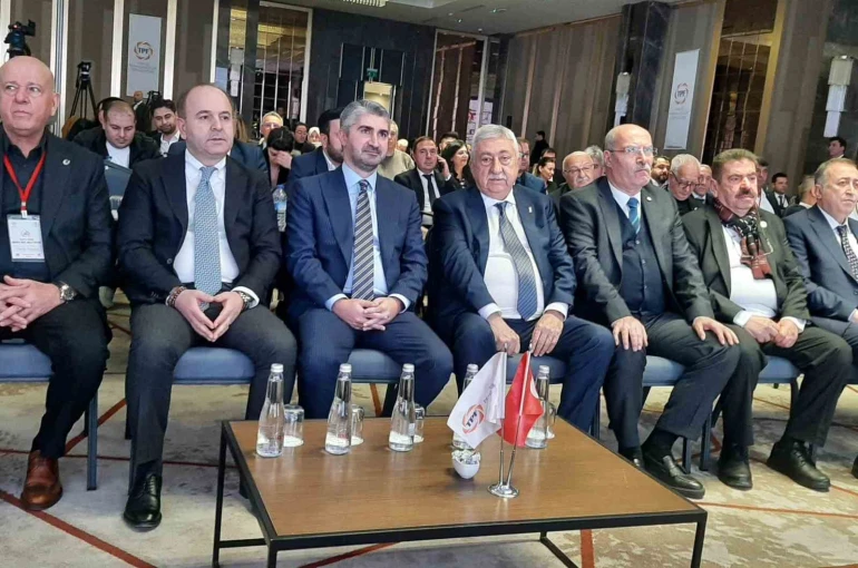 Pazar günleri market zincirlerinin kapalı olması masaya yatırıldı
