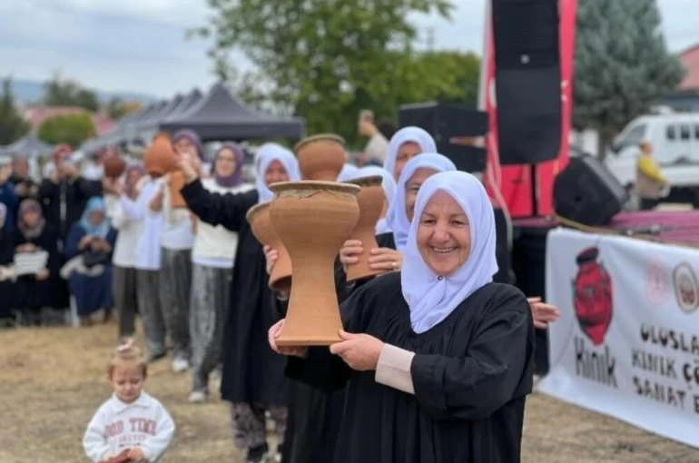 Pazaryeri’nde toprağın sanata dönüştüğü festival