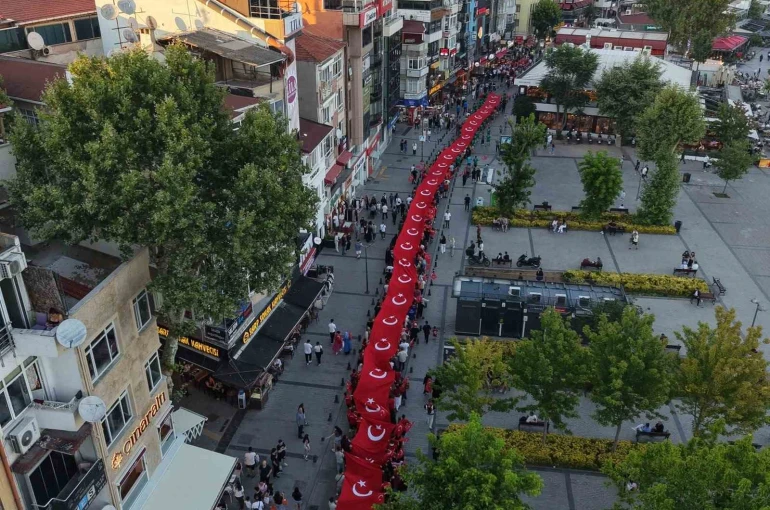Pendik, 15 Temmuz’un 10. yılında şehitler ve gaziler için tek yürek oldu