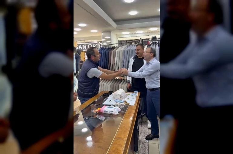 Pendik’te Başkan Cin’in "Tekne Orucu" etkinliğinde vatandaştan duygulandıran teşekkür: "Çocuklarım namaza başladı"