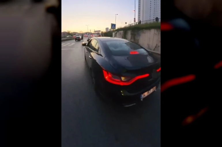 Pendik’te tehlikeli anlar: Yaya geçidinde yavaşlamayan sürücüye ceza yağdı
