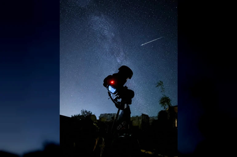Perseid meteor yağmuru Bandırma semalarında görsel şölen sundu 