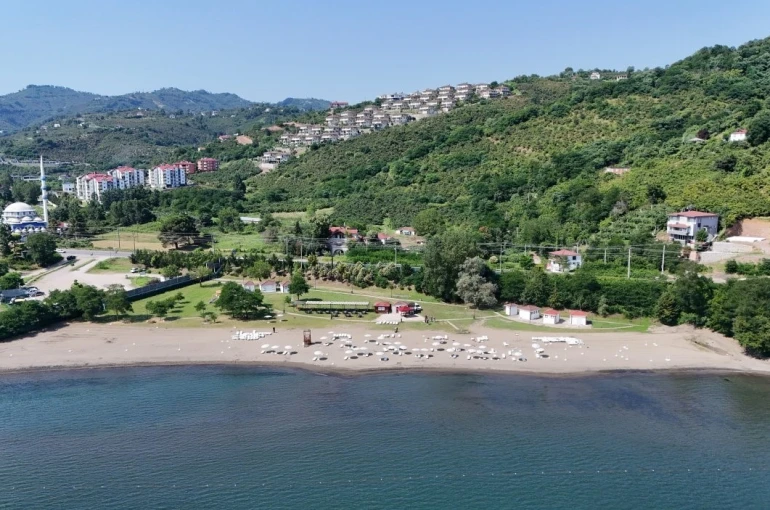 Perşembe Kadınlar Plajı yenilenen yüzüyle hizmete açıldı