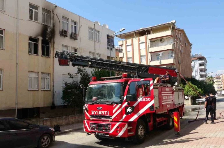 Personel lojmanı olarak kullanılan daire yandı: 1 kişi dumandan etkilendi