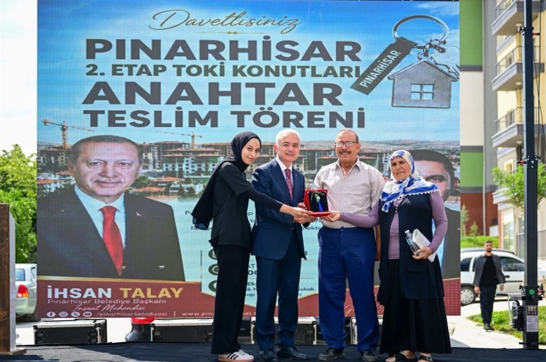 Pınarhisar’da TOKİ sevinci: Anahtarlar hak sahiplerine teslim edildi