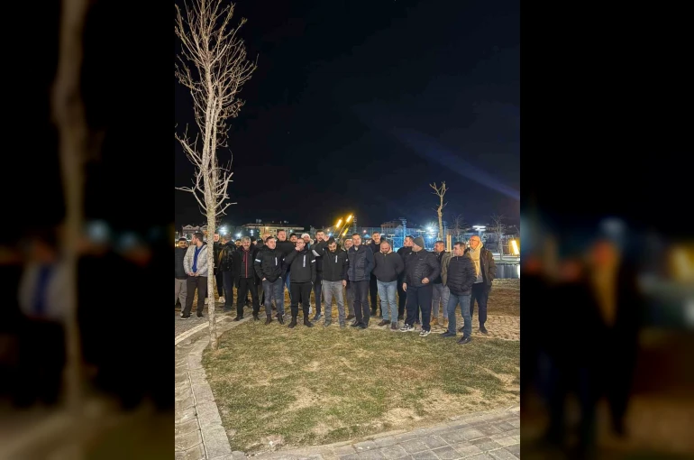 Pınarhisarlı tır şoförlerinden tır parkına tepki