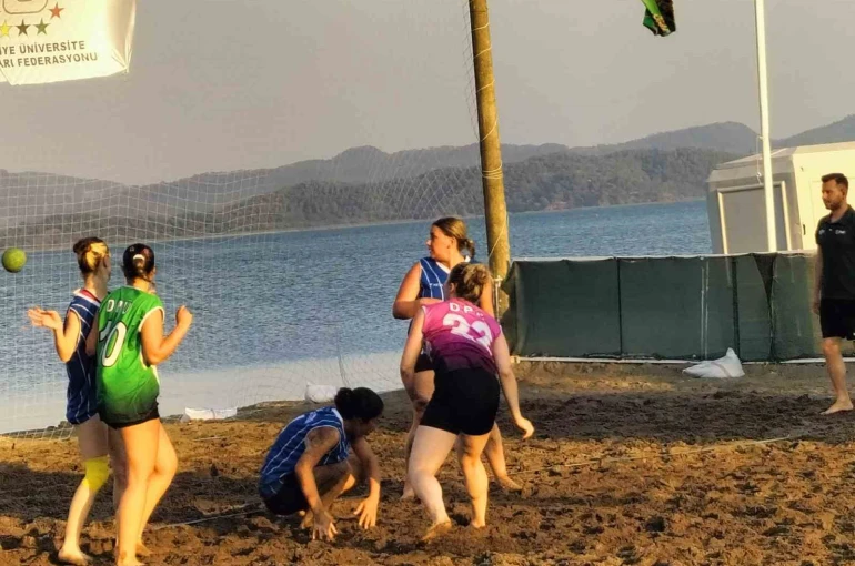 Plaj Hentbolu Köyceğiz’de tüm heyecanı ile devam ediyor