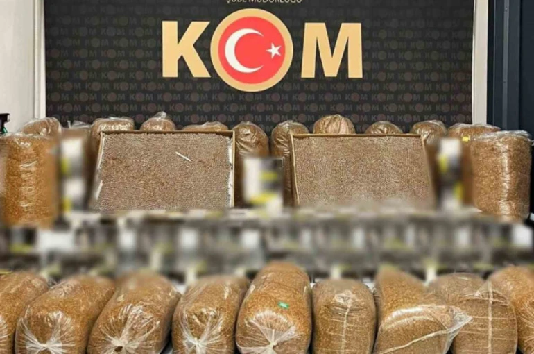 Polis 60 bin adet makaron ele geçirdi