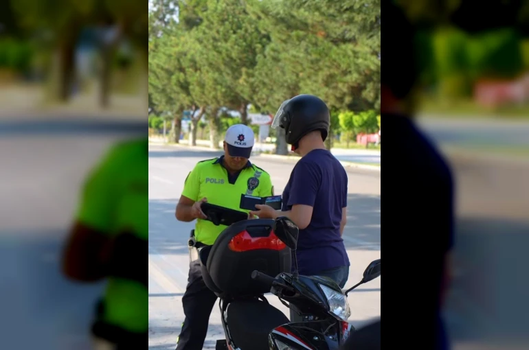 Polis ekiplerinden huzur uygulaması: 28 binden fazla kişi sorgulandı