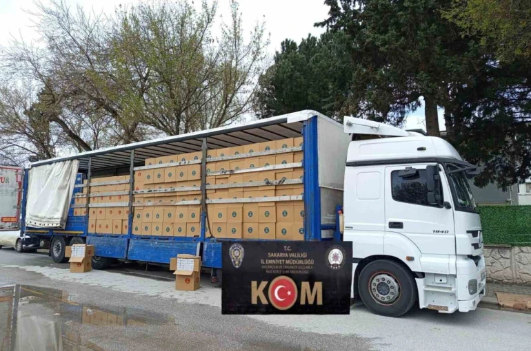 Polis kaçakçılığa izin vermiyor: 8 milyon boş makaron ele geçirildi