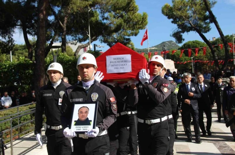 Polis memuru Çakıcı gözyaşlarıyla uğurlandı