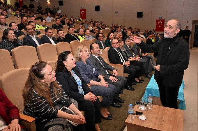 Polis teşkilatına moral ve motivasyon semineri