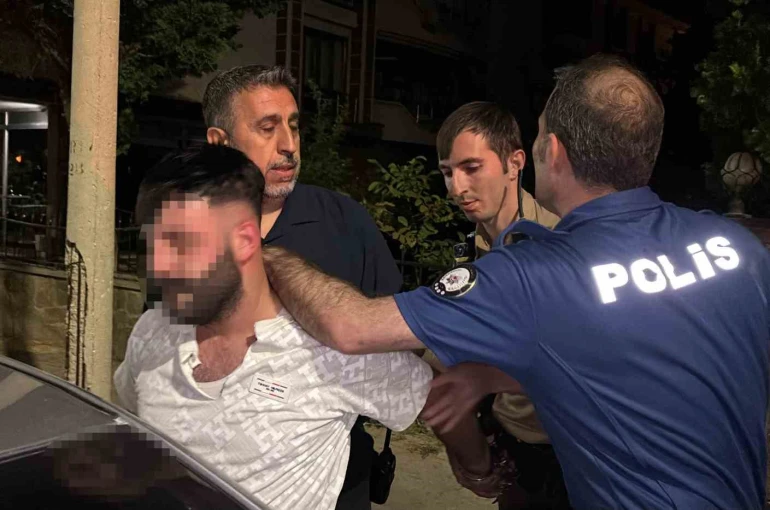 Polise direnip kaçtı, otopark girişinde böyle yakalandı