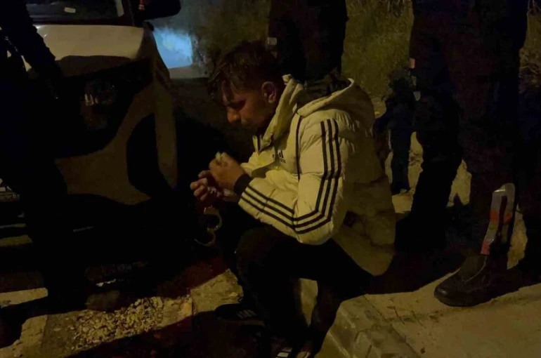 Polisten kaçan ehliyetsiz sürücü ve babasına 57 bin TL para cezası