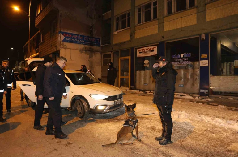 Polisten "Narko Alan" operasyonu