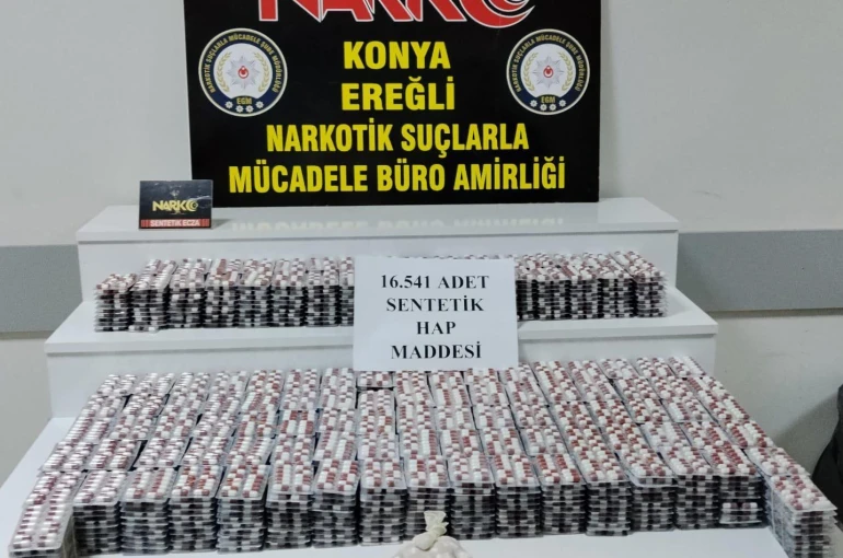 Polisten zehir sevkiyatına darbe: Binlerce hap ele geçirildi