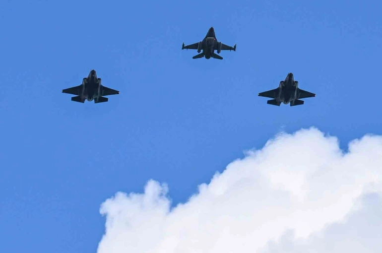 Polonya’nın F-35 savaş uçakları ilk uçuşlarını gerçekleştirdi