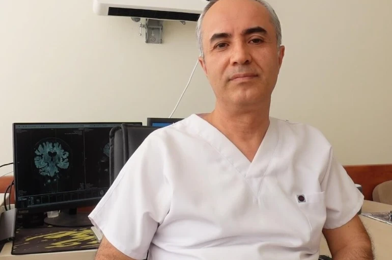 Prof. Dr. Demir, beyin sisi hastalığı hakkında bilgi verdi