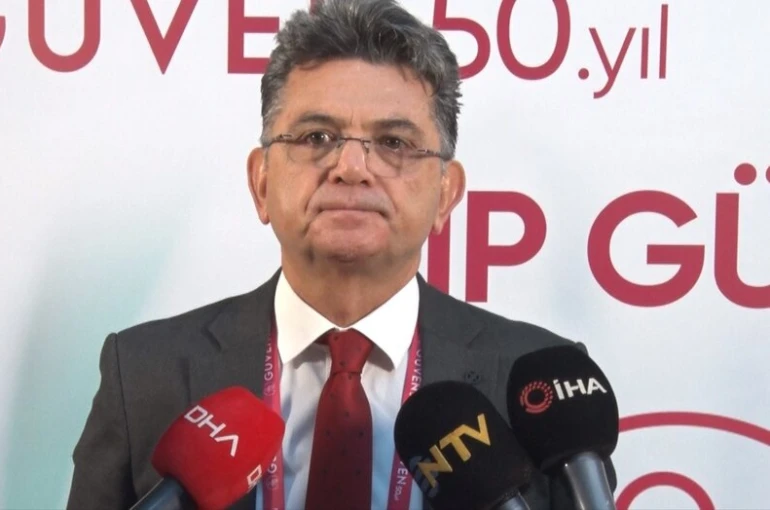 Prof. Dr. Sönmez: "Bugün konuştuğumuz bütün kronik hastalıkların çözümü, obezitenin çözümüyle ilgili"