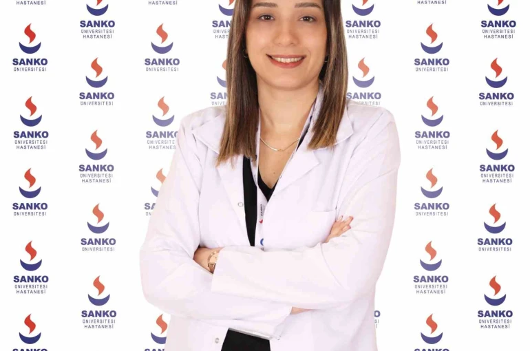 Psikiyatri Uzmanı Dr. Lütfiye Şimşek SANKO Üniversitesi Hastanesi’nde 