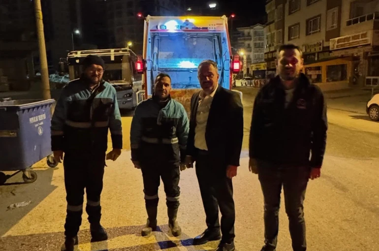Pursaklar Belediyesi, temizlik için 24 saat sahada
