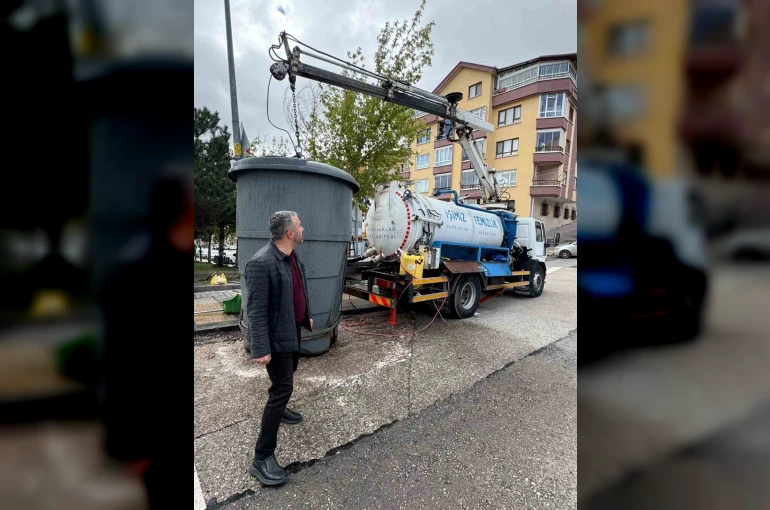 Pursaklar’da sistemli temizlik çalışmaları devam ediyor
