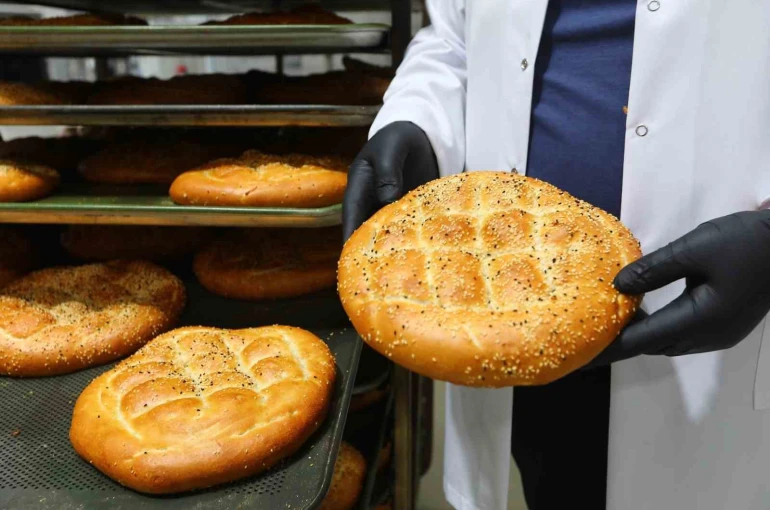 Ramazan ayının simgesi pideler, haydi ekmek büfelerinde satışta olacak