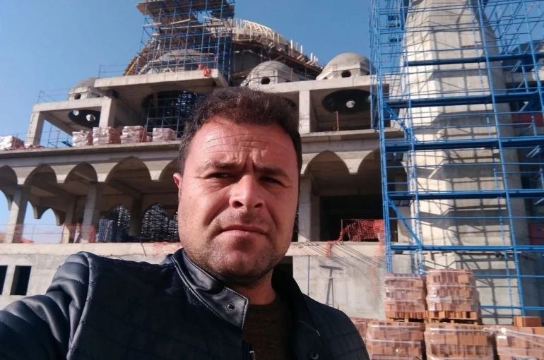 Ravza Camii yapımında iskeleden düşen işçi hayatını kaybetti