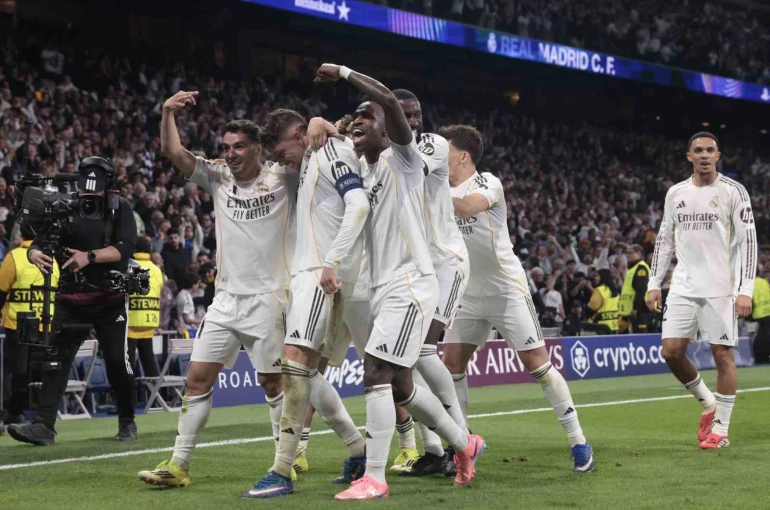 Real Madrid, tur kapısını araladı