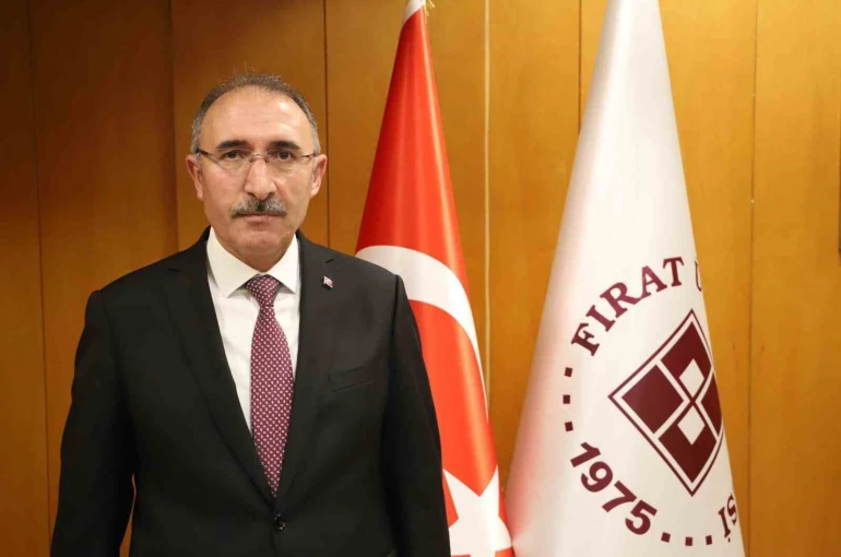 Rektör Göktaş, "Fırat Üniversitemizin kuruluşunun 51. yıl dönümünü büyük bir gururla karşılıyoruz"