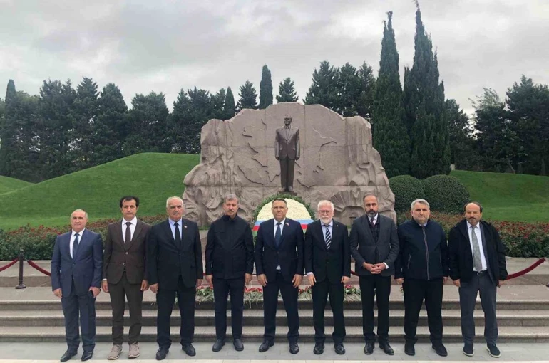Rektör Hamdullah Şevli, Azerbaycan’da resmi temaslarda bulundu