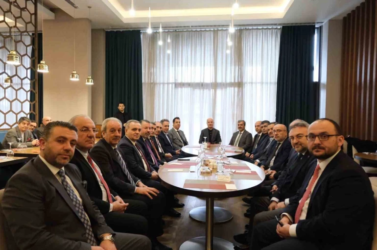 Rektör Kırışık, Sivas’taki yükseköğretim buluşmalarına katıldı