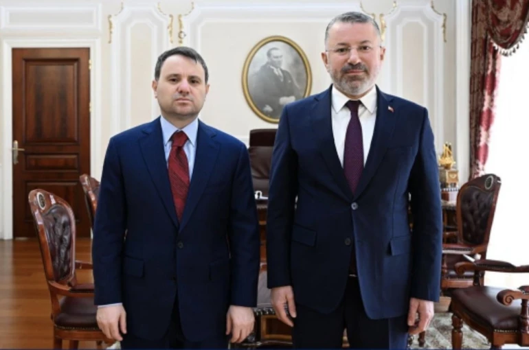 Rektör Kırışık’tan Adalet Bakanı Akın Gürlek’e ziyaret