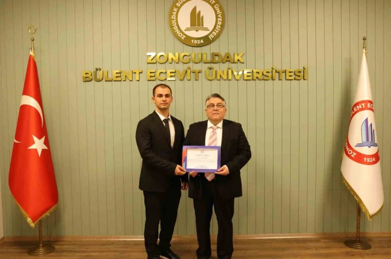 Rektör Özölçer’den NASA’nın Onur Listesi’ne adını yazdıran Yusuf Nas’a tebrik