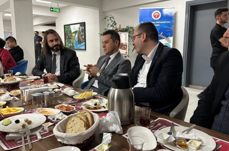 Rektör Topal: "Üniversitemiz hoşgörü, dostluk ve bilimin evrenselliğini merkeze alan bir yapıya sahiptir"